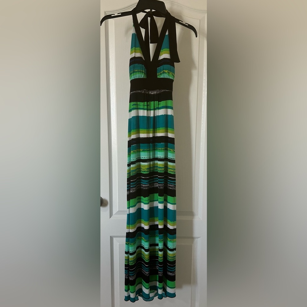 Unfocus Studio - Vintage Halter Maxi Dress